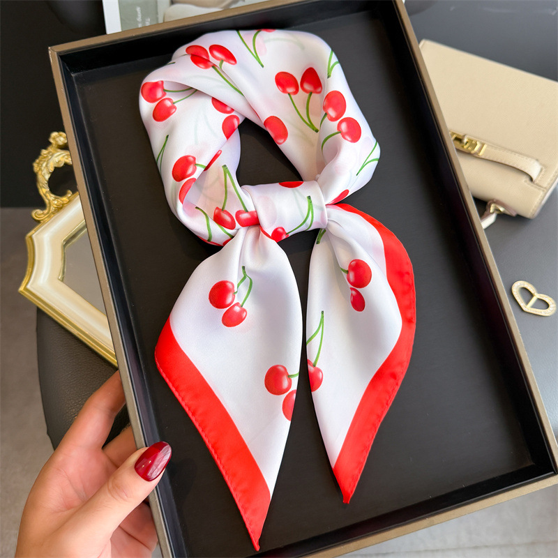 Luxury Bags Cute - Luksusowa Kwadratowa Satynowa Apaszka Damska Śliczne